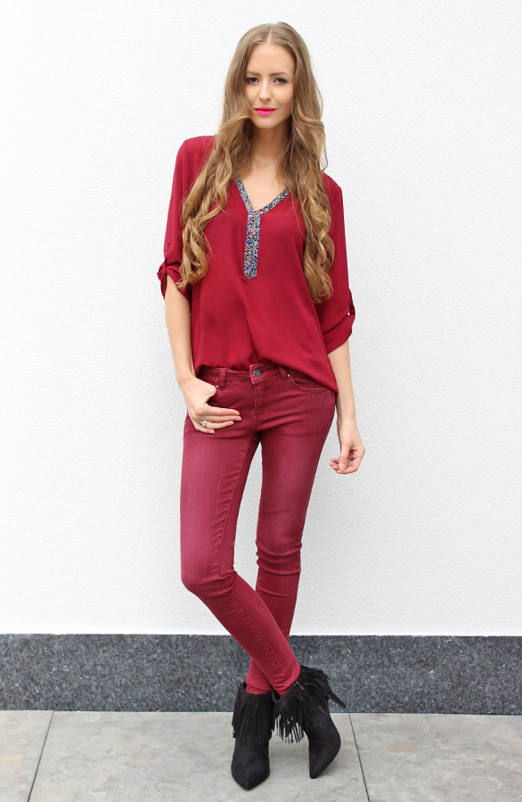 blouse met sierstenen kraag