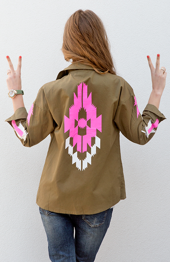 jasje met aztec op de rug